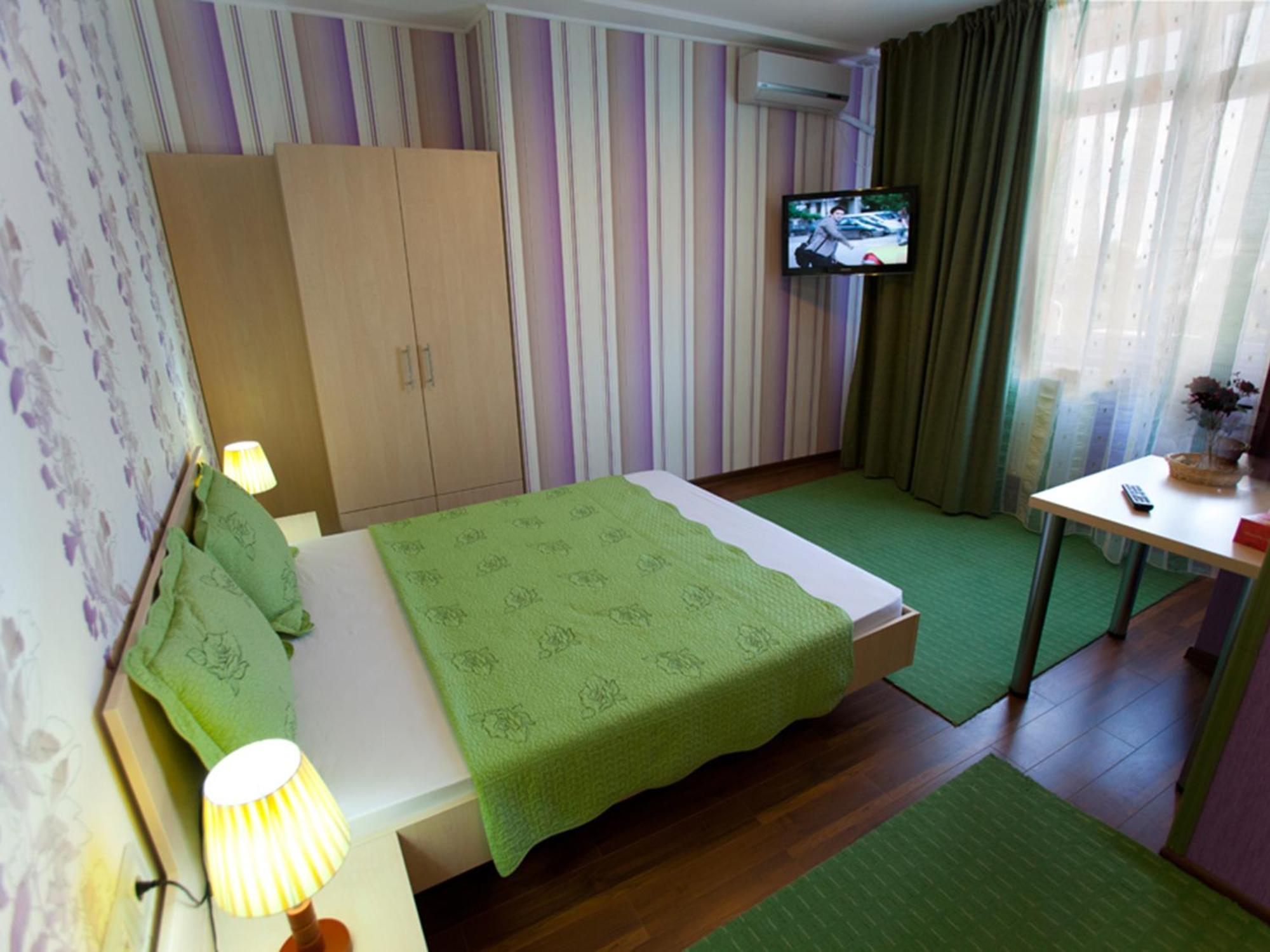 Hotel La Gil Bucharest Room photo