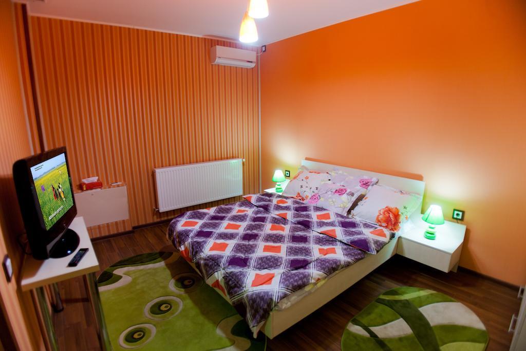 Hotel La Gil Bucharest Room photo