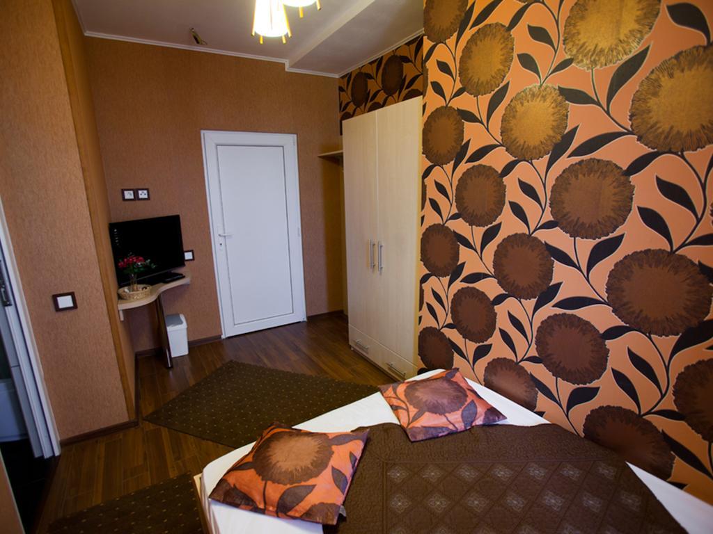 Hotel La Gil Bucharest Exterior photo